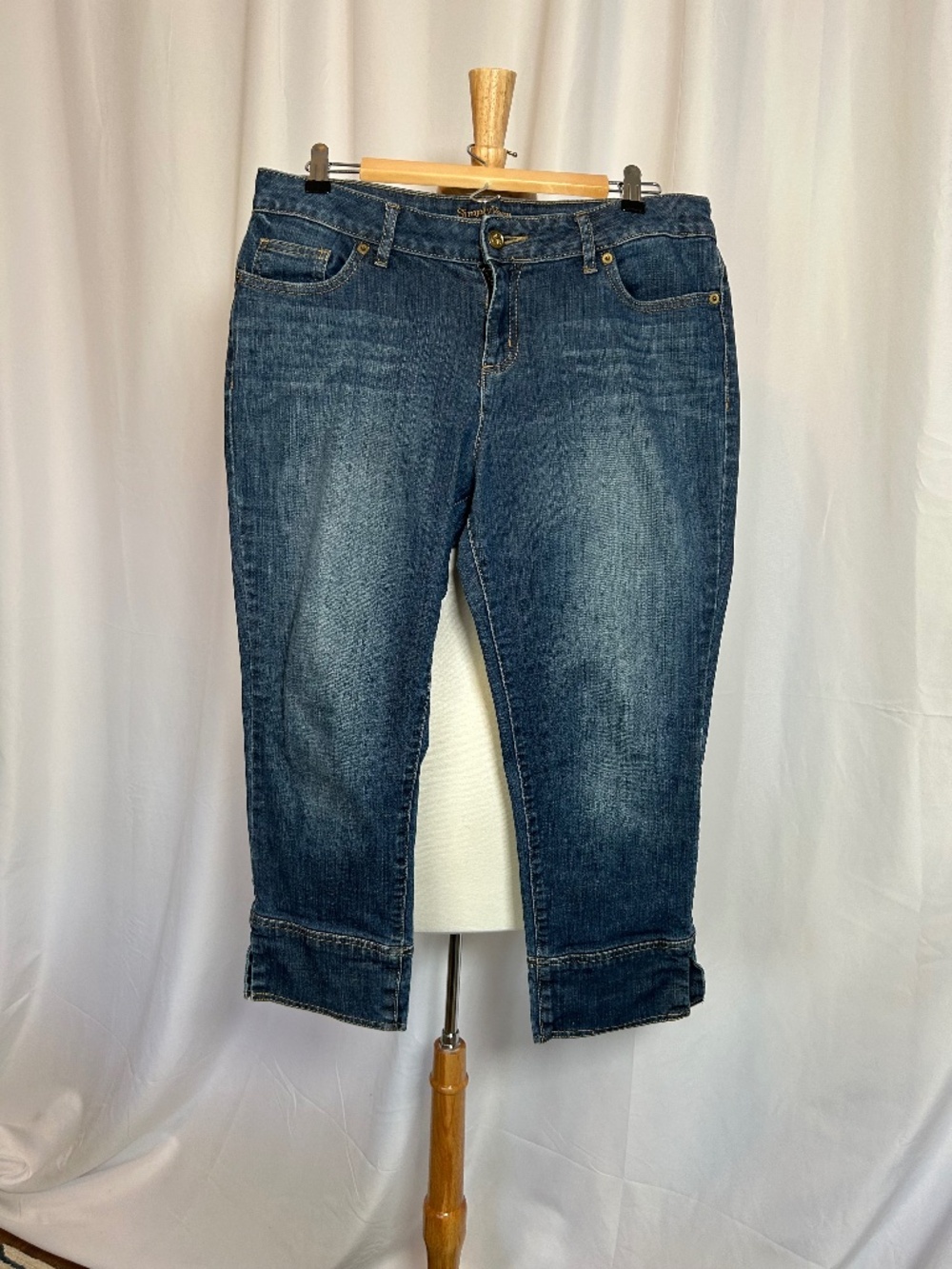 WOMEN'S SIMPLY VERA CROPPED CUFFED JEANS - SIZE 10